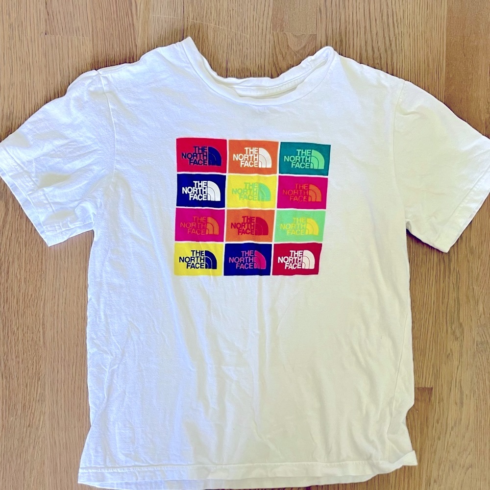 The North Face Graphic Tee. Size Large 14/16. 100% Cotton.